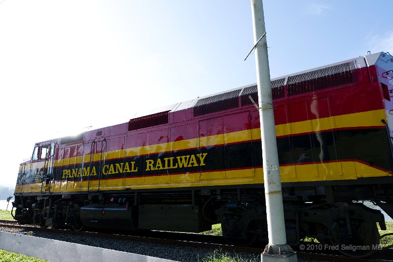 20101204_094433 D3S.jpg - Engine on the Panama Canal Railway